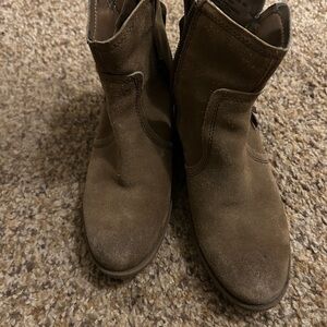 Bass Brown Suede Ankle Boots